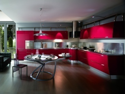 Красная кухня в стиле Нi-tech